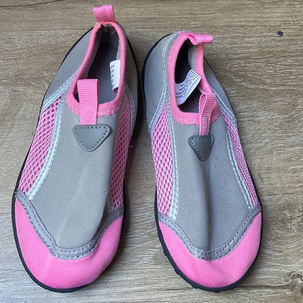 Swimming sandals